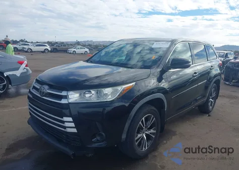 2017 Toyota Highlander Le/Le Plus z USA, uszkodzony, nr VIN 5TDBZRFH4HS460545